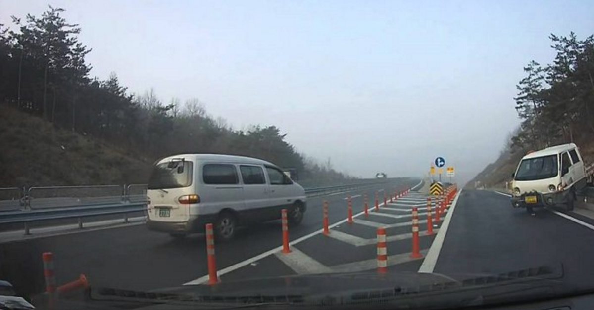 [WATCH] Smart Driver Manages to Correct and Save Himself In a Wicked ...