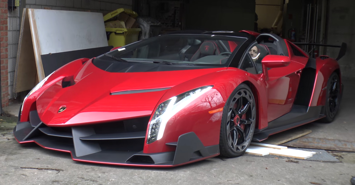 [VIDEO] $5 Million Lamborghini Veneno Goes From Showroom To Street