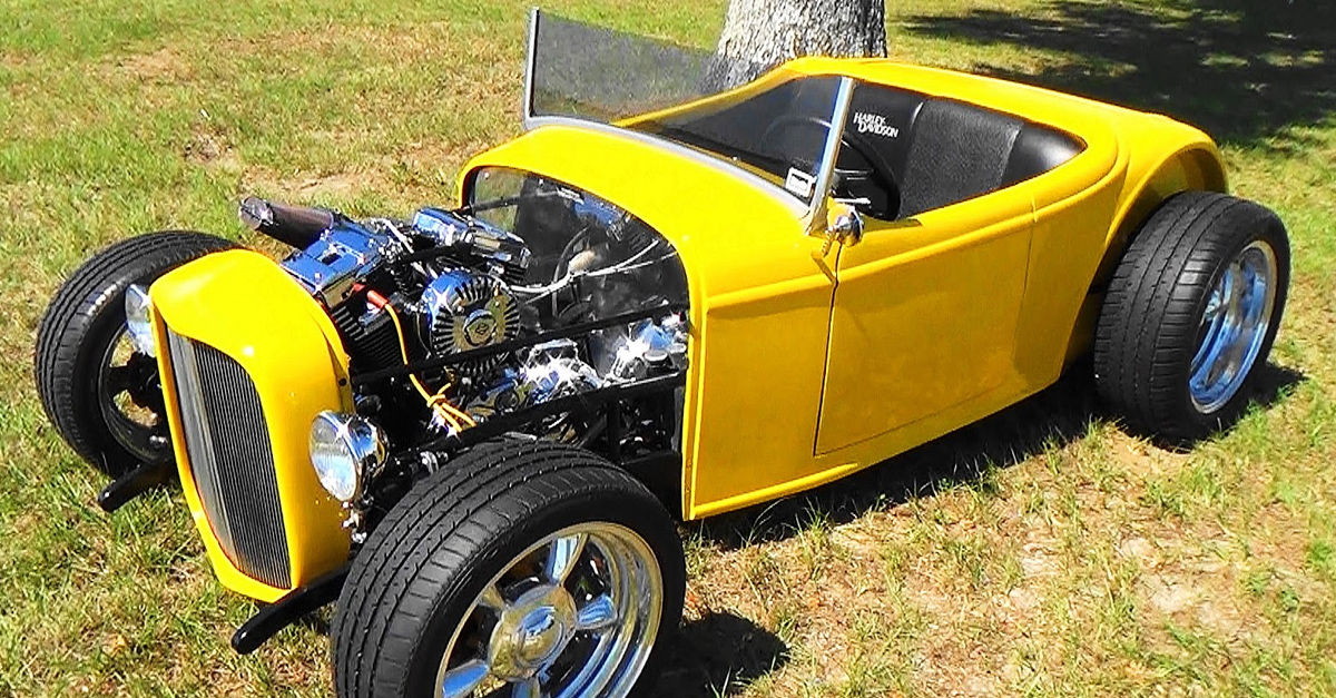 Harley-Davidson V-twin in a 3:4 scale 1932 Ford roadster is pure harmony
