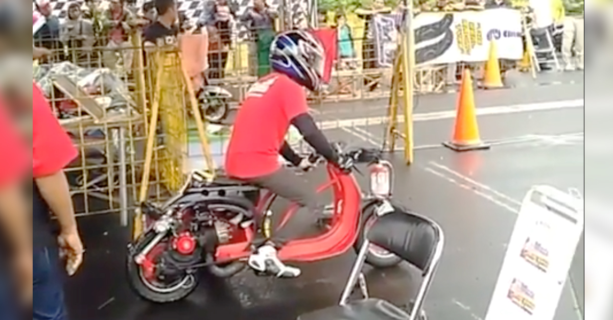 Scooter rider drag races against motorcycles, still loses
