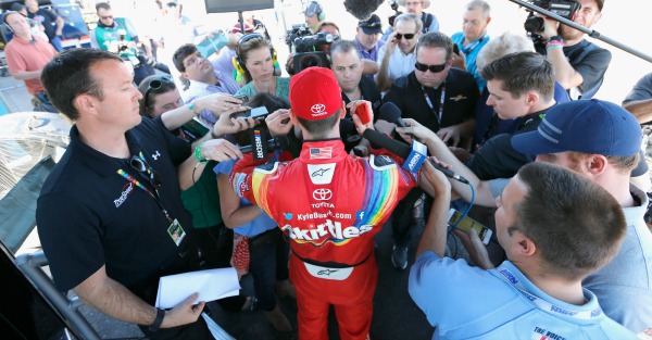 Watch Kyle Busch Refuses To Cooperate With The Media In Phoenix Engaging Car News Reviews And Content You Need To See Alt Driver