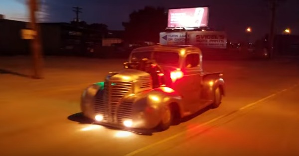 A radial engine completes this perfectly aero-themed truck