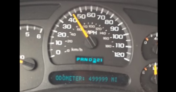 This Chevy Silverado lasted half a million miles and got the celebration it deserved
