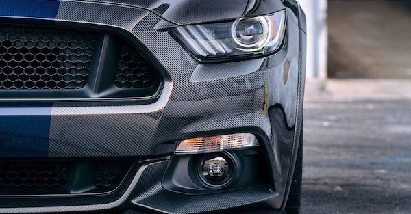 Watch Jay Leno in this super leggera Ford Mustang GT350R