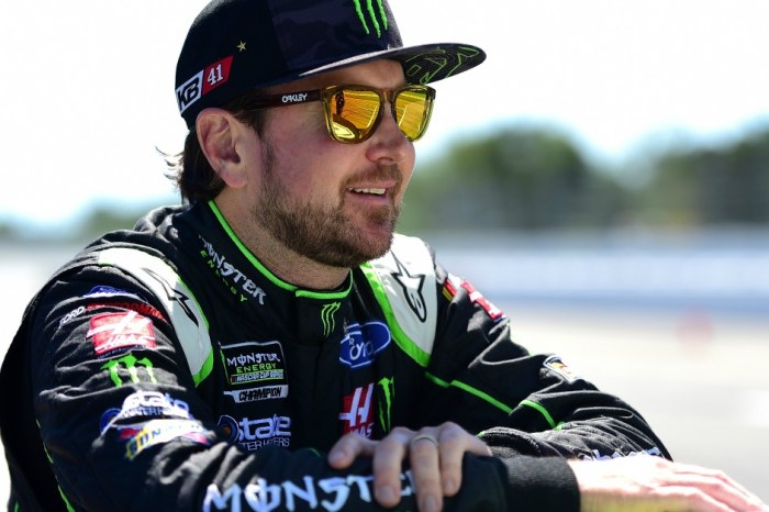 Kurt Busch lets Stewart Haas Racing know his lack of a contract has caused a “disruption”