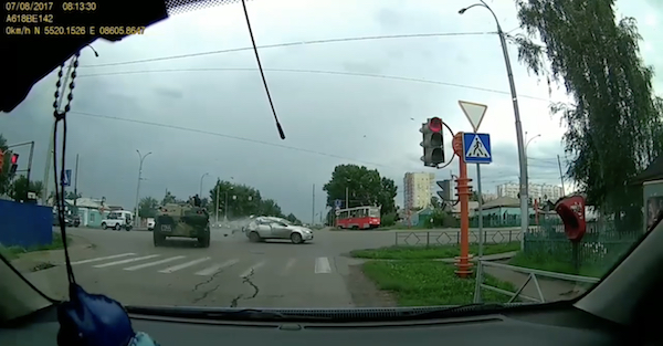 Dashcam proves you have to be ready for anything on Russian roads