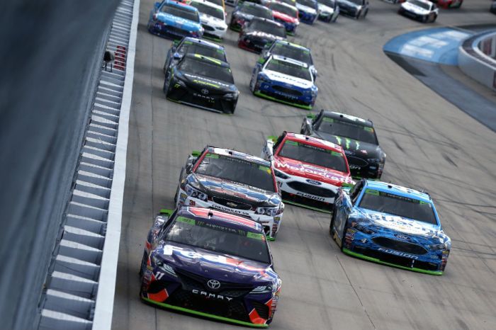 NASCAR reportedly trying to save rides for two of its most popular drivers