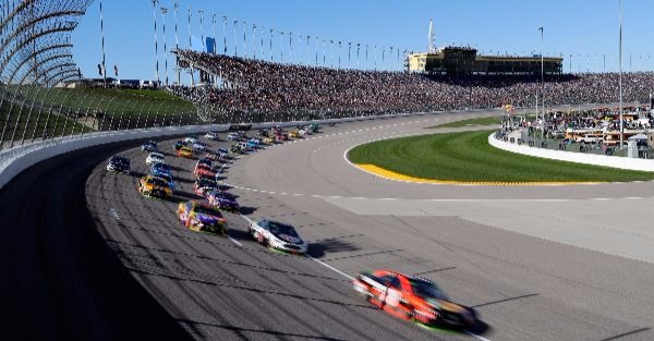 Analysts get to the core of what’s really wrong with NASCAR’s rules