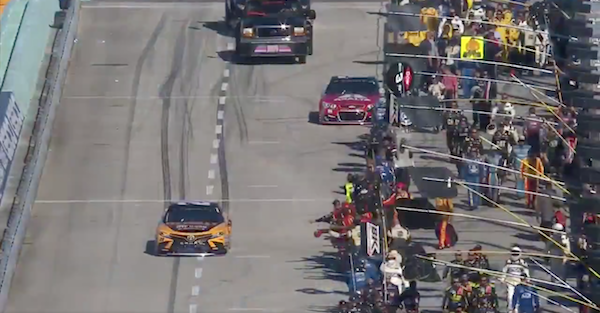 Watch everyone on pit road pay tribute to Dale Earnhardt Jr. before his last race