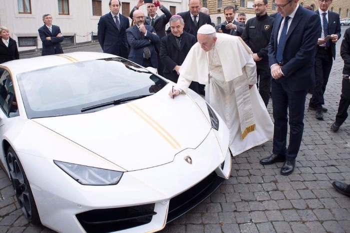 The Pope is giving away a Lamborghini Huracan because of ISIS