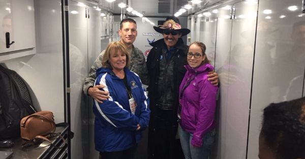 Saturday is Veteran’s Day, and Richard Petty is honoring them in a way everyone can see