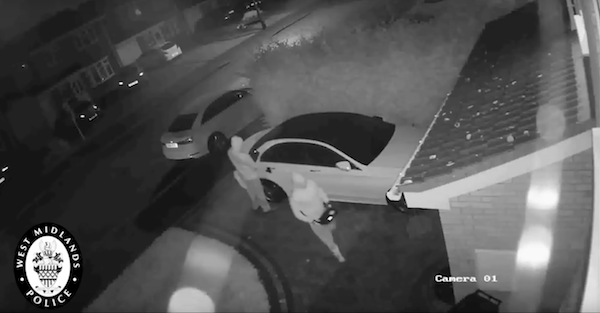 Watch how thieves use clever tech to steal a Mercedes in less than a minute