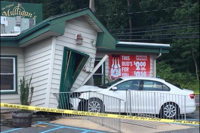 Restaurant Stays Open Even After a Car Smashes Into the Entrance