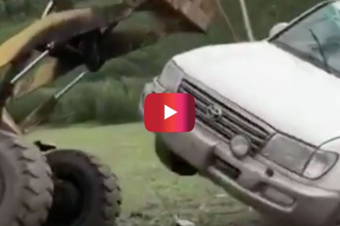 Tractor Uprights Rolled-over Land Cruiser, but There’s One Small Problem