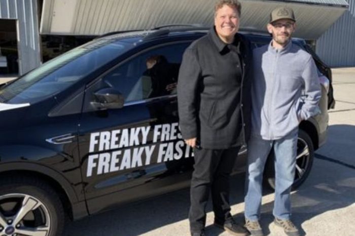Jimmy John’s Founder Gifts Delivery Driver New Car for Helping Veteran