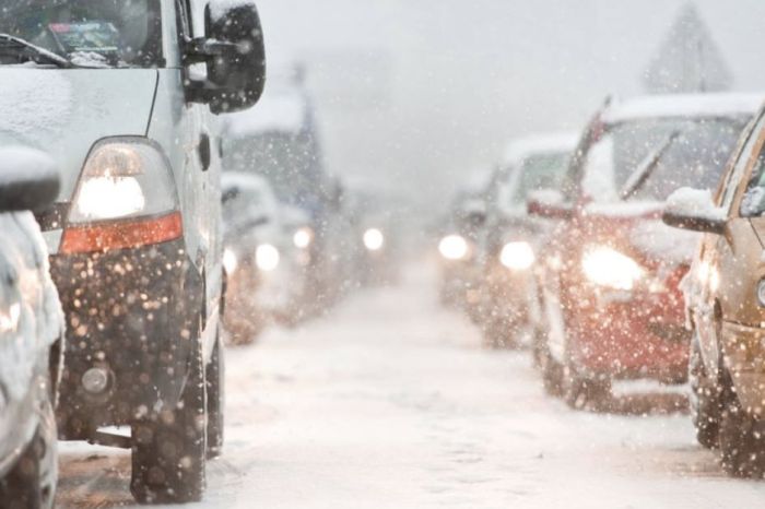Here’s What You Should Pack in Your Winter Weather Emergency Car Kit