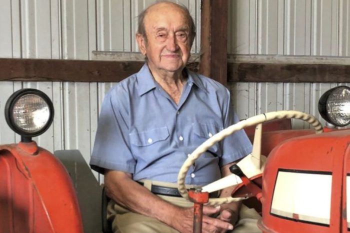 Meet the 99-year-old Wisconsin Farmer Who Still Drives Tractors
