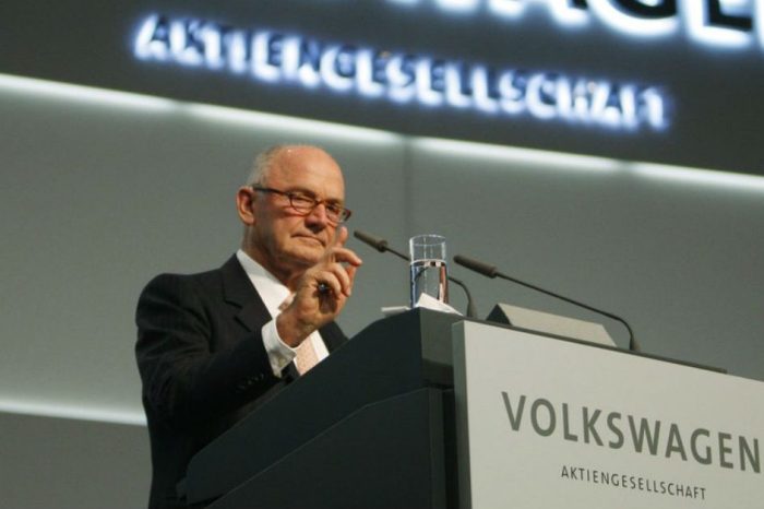 Ferdinand Piech, Who Turned Volkswagen Into Automotive Giant, Dies at 82