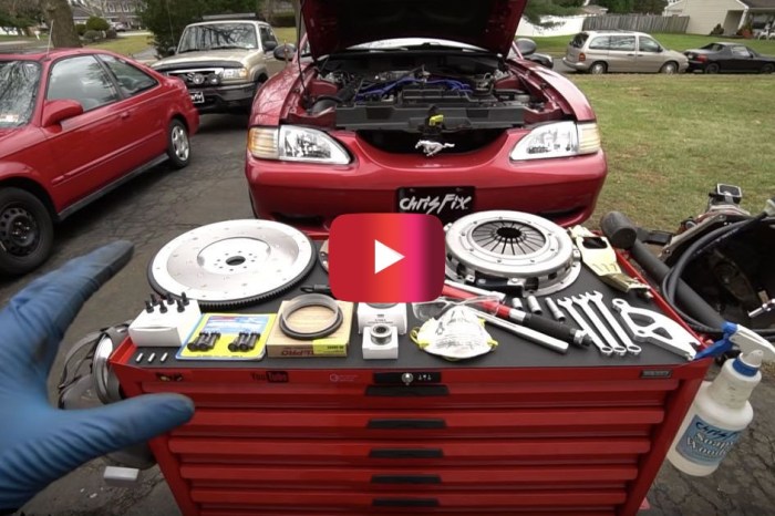 Auto Repair Pro Shows How to Replace a Clutch