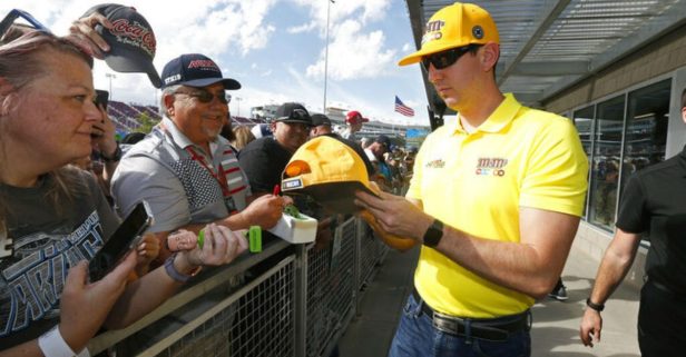 Kyle Busch Won $1,000 off Three NASCAR Title Contenders