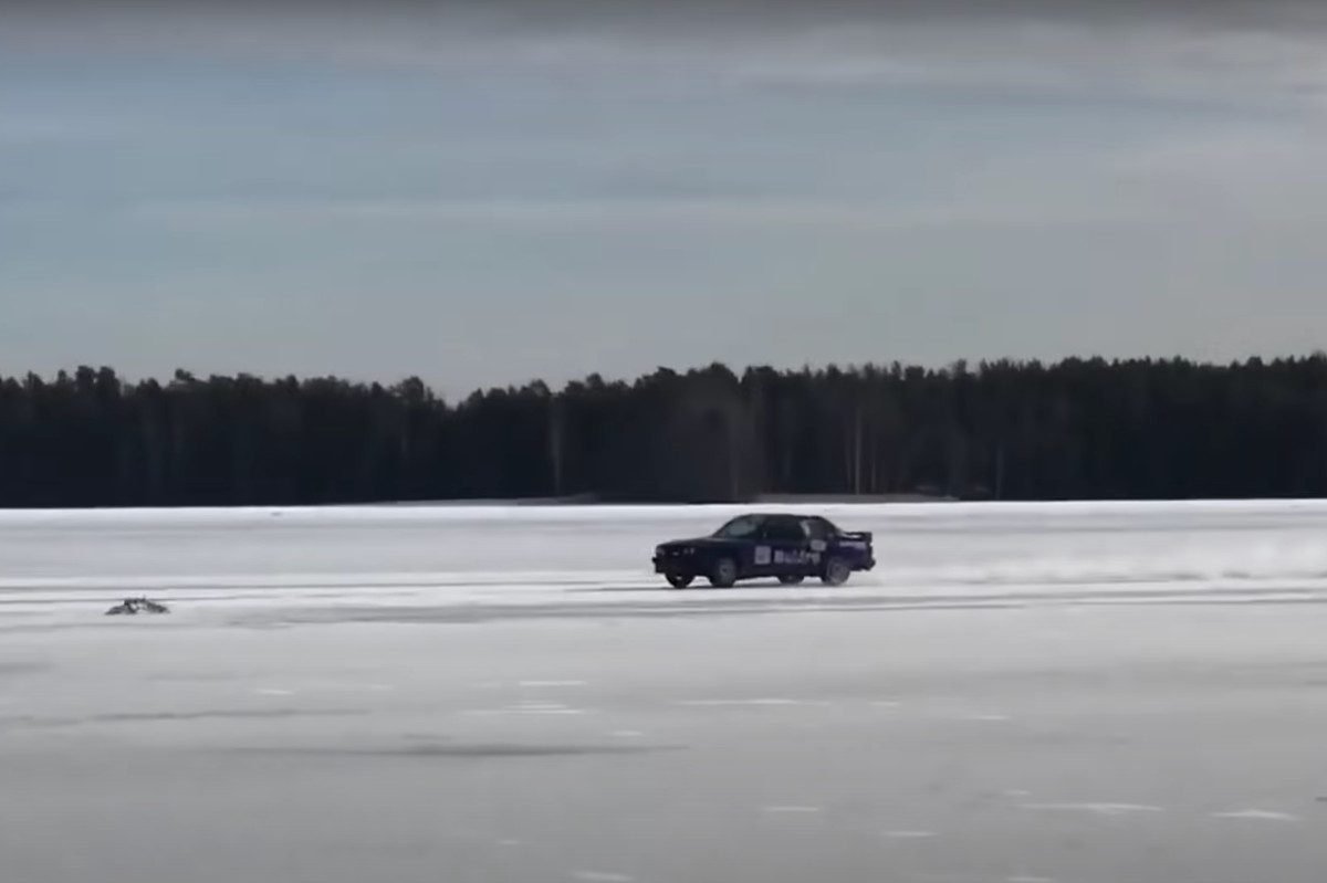 The Fastest Car on Ice Hits Top Speed of 215 MPH alt_driver
