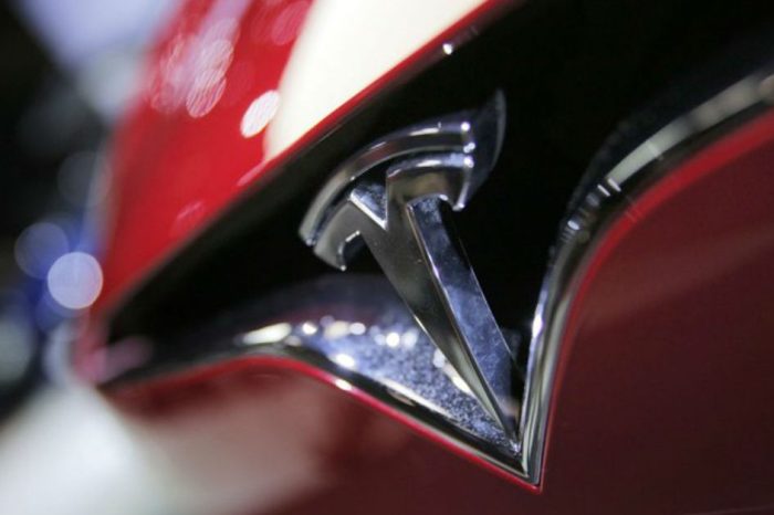 Tesla Shuts Down Claims of “Unintended Acceleration” in 500,000 Vehicles