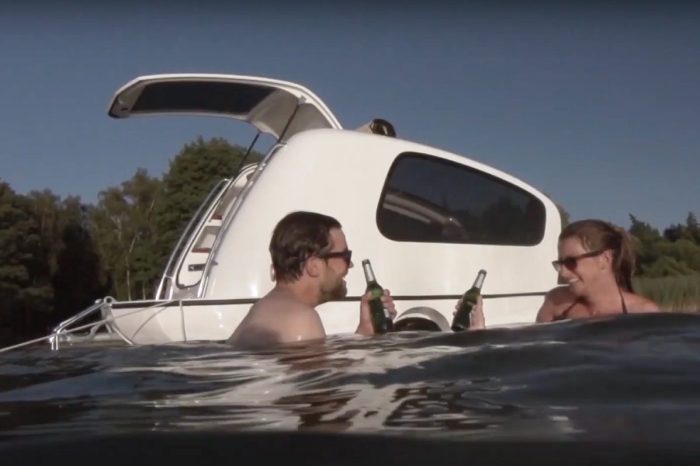 This Floating Caravan Is Perfect for On-the-Water Camping