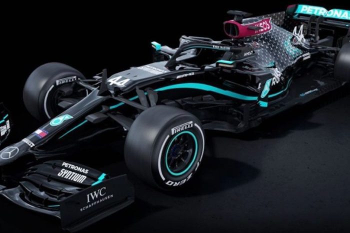 Mercedes F1 Team Switches to All-Black Cars in Stand Against Racism