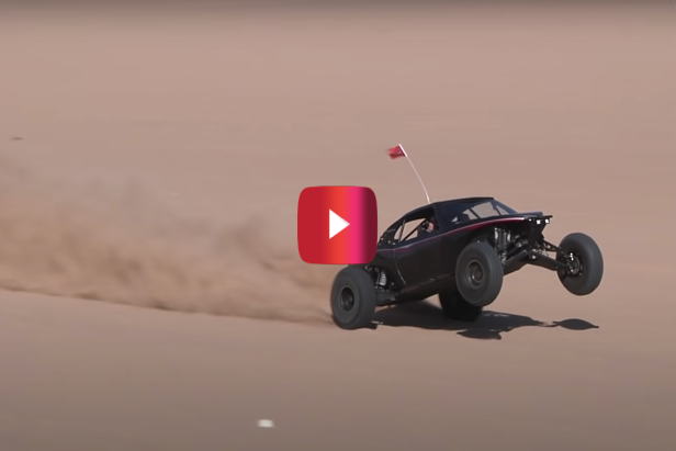 1,600-HP Sand Car Rockets Down California Dunes
