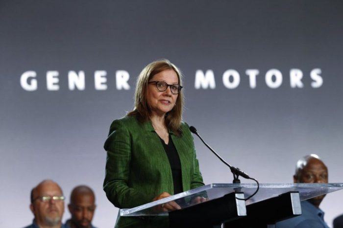 GM Reverses Course, Sides With California Over Trump in Pollution Fight