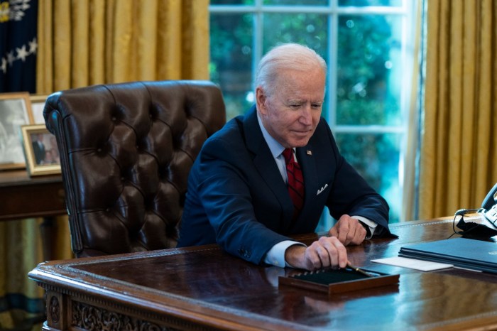 Joe Biden Plans to Create 1 Million New Auto Jobs, But What Do Industry Experts Think?