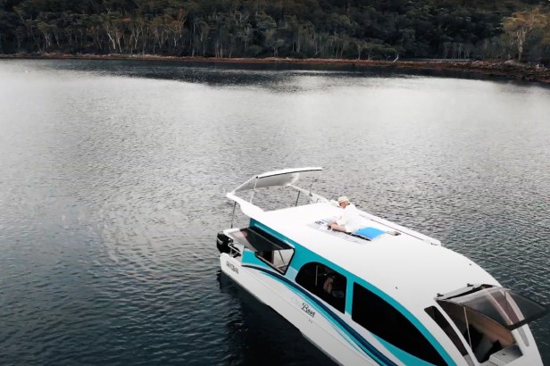 CaraBoat: The Easy-to-Tow Houseboat Is Perfect for Vacations on the Water