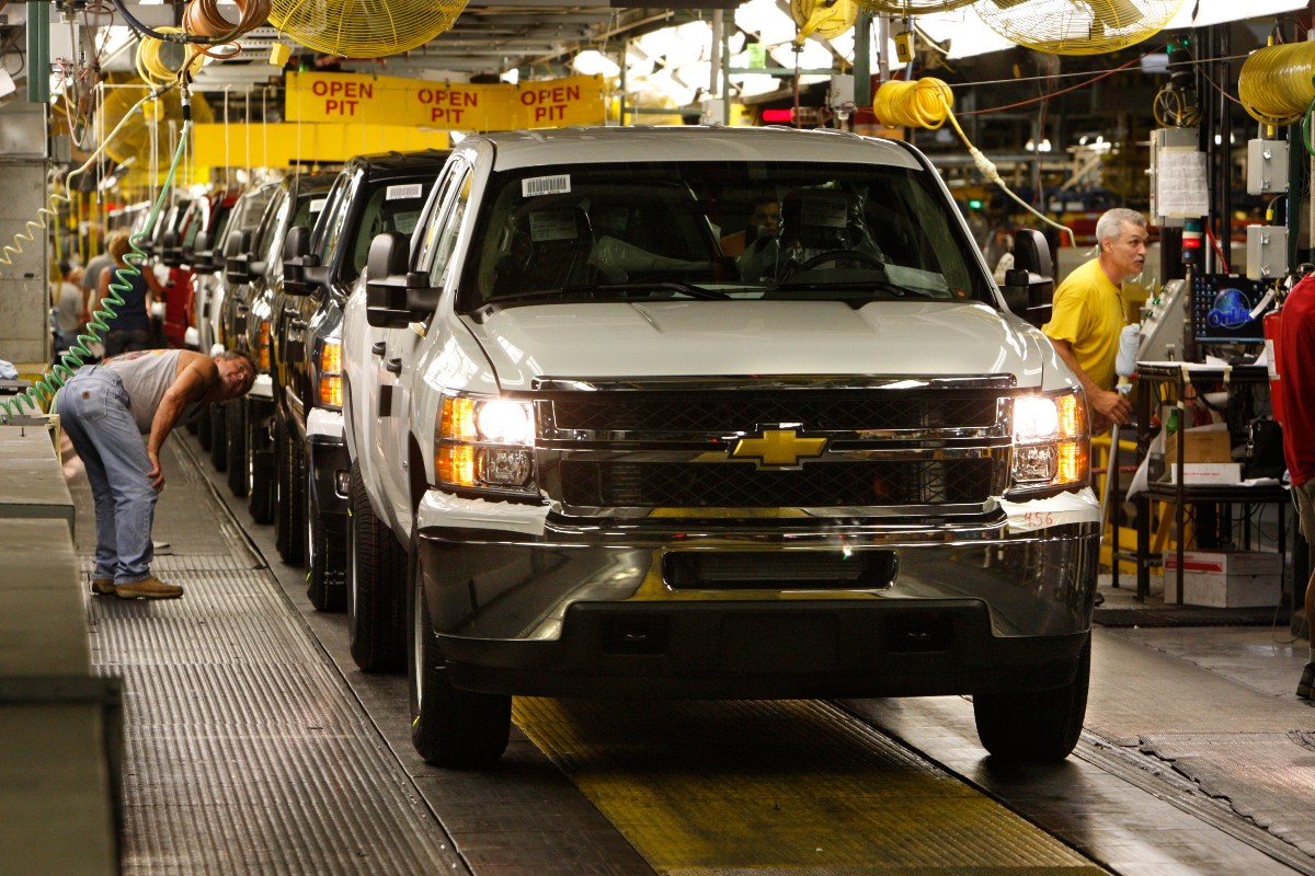 U.S. Investigating Possible Air Bag Failures in 750K GM Vehicles
