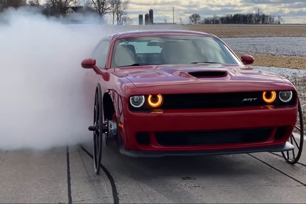 dodge challenger hellcat burnouts on horse and buggy wheels