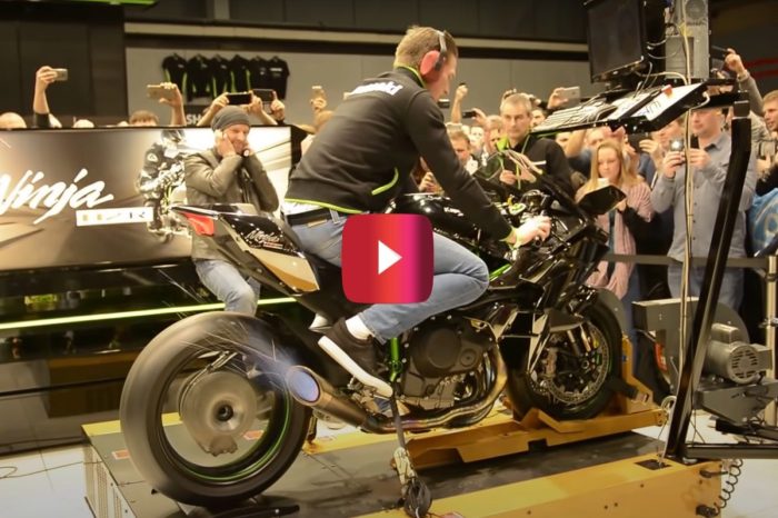 Kawasaki Motorcycle That’s Not Even Street Legal Shows Its Pure Power and Spits Flames During Dyno Run
