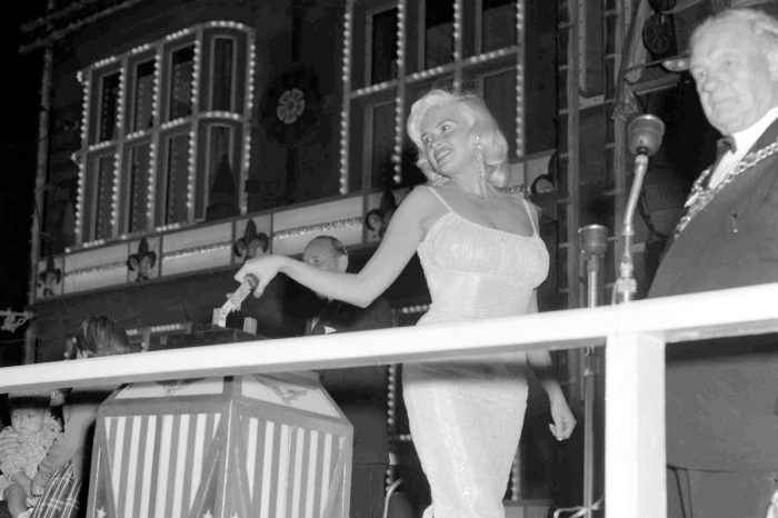 Jayne Mansfield’s Tragic Death Changed the Design of Tractor-Trailers
