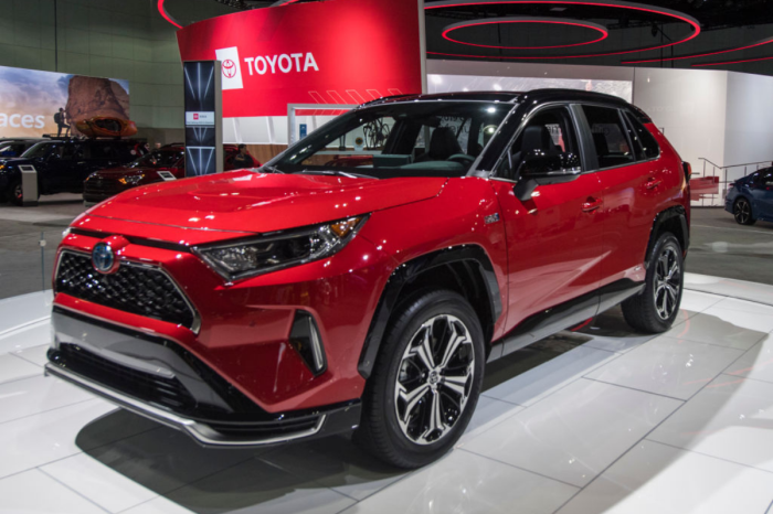 SUV Deals to Close 2021 with a Heaping Helping of Savings