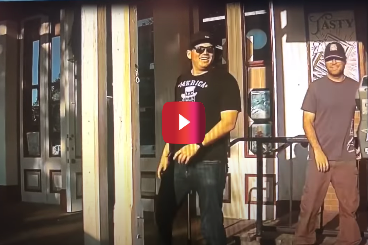 Tesla Security Camera System Catches 2 Goons Going Full Vandal - alt_driver