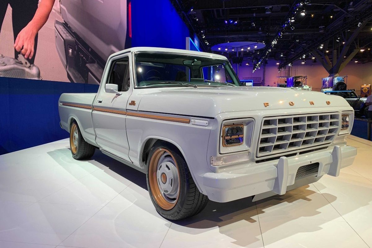 ford electric retro pickup truck