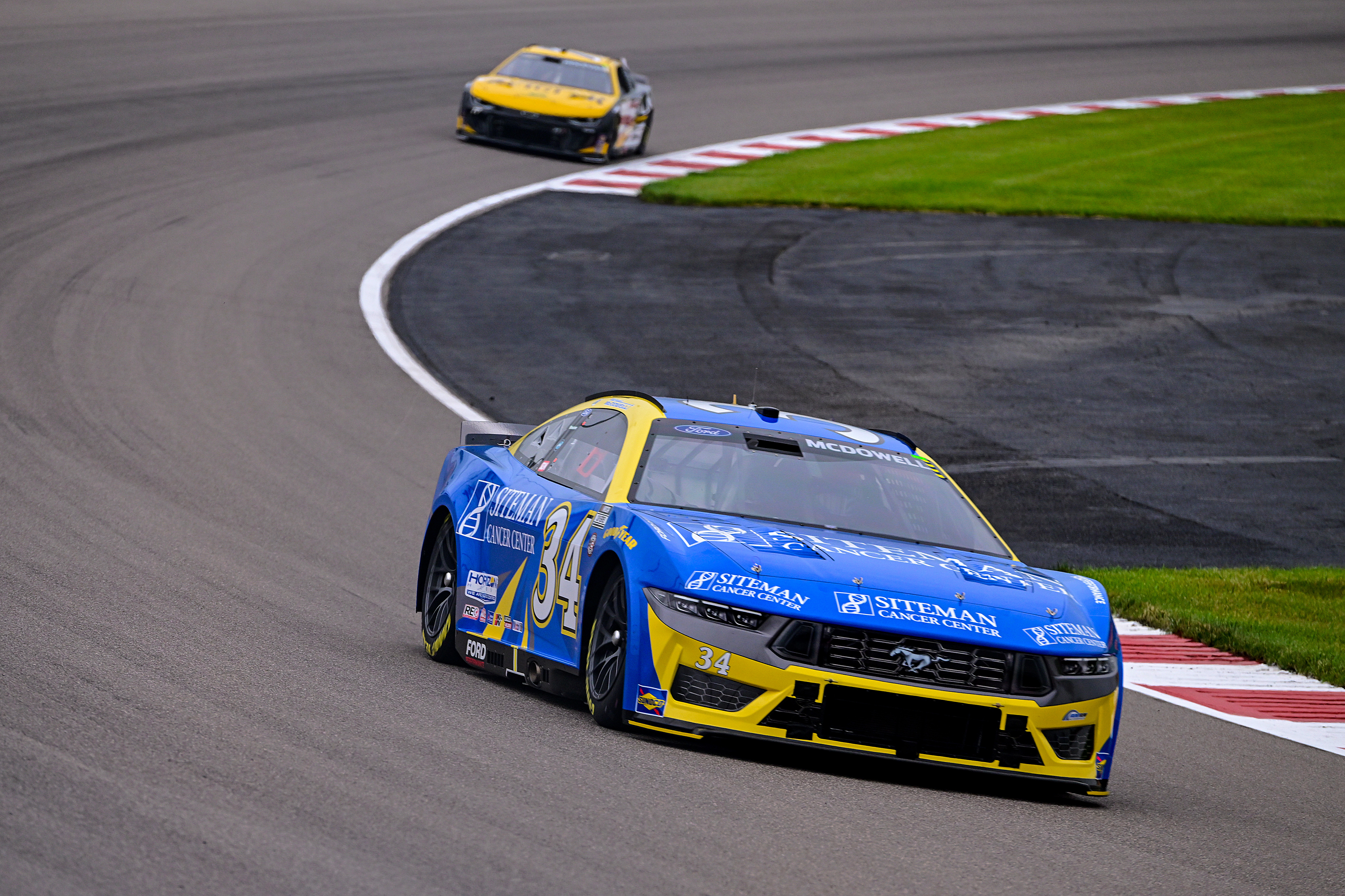 WWT Raceway Cup starting lineup: Michael McDowell wins pole - alt_driver